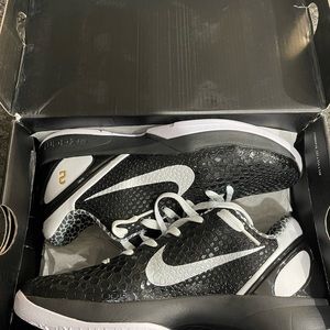 Nike Kobe shoes new in box.